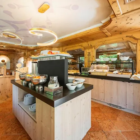 Foresta Hotel 4*